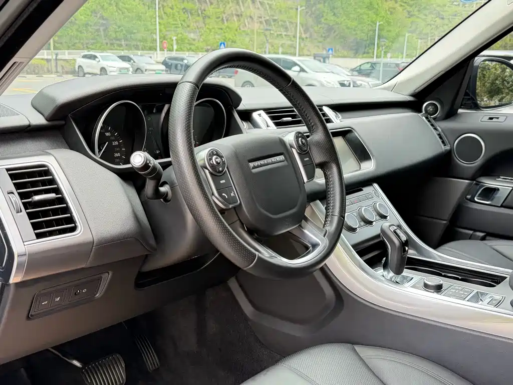 Land Rover Range Rover Sport 2017 — фото 8
