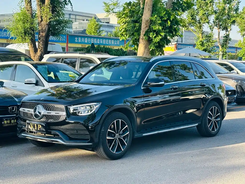 Mercedes-Benz GLC 2022 — фото 1
