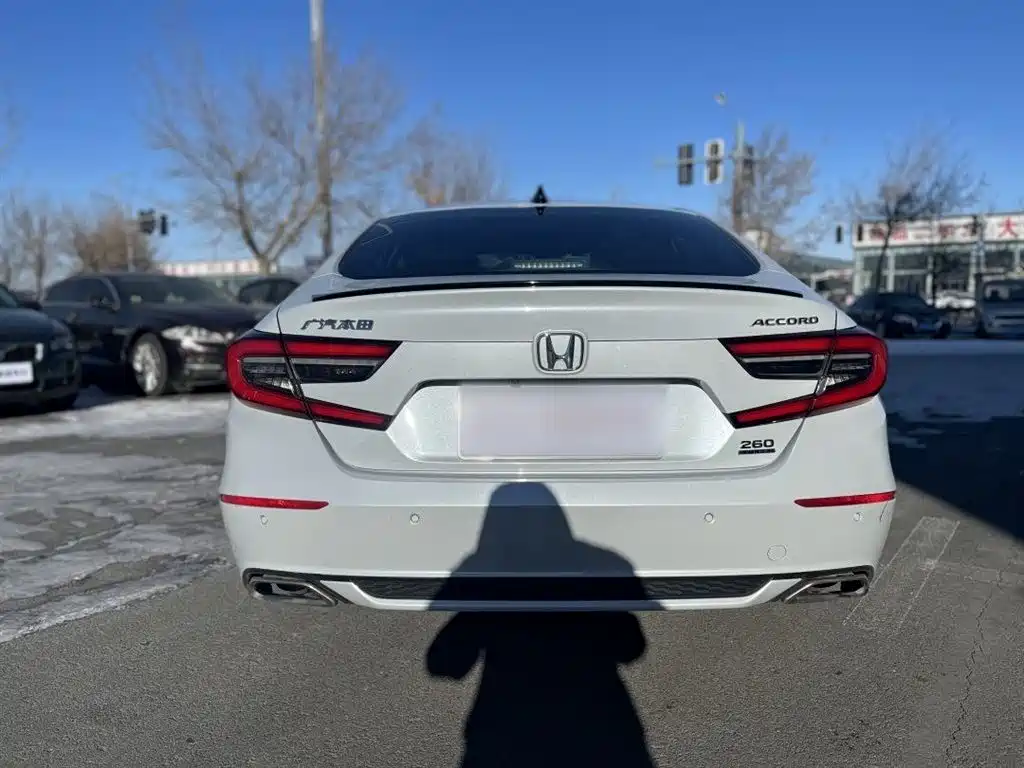 Honda Accord 2022 — фото 24