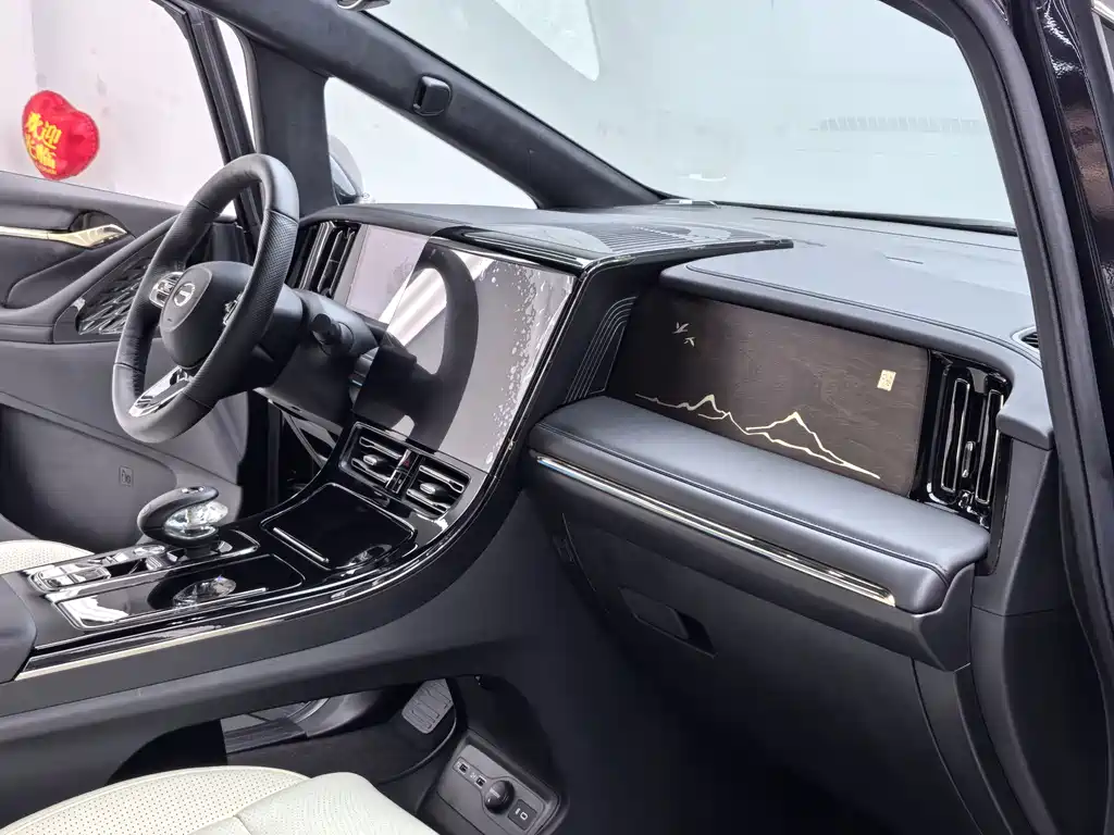 GAC Motor Trumpchi M8 2023 — фото 8