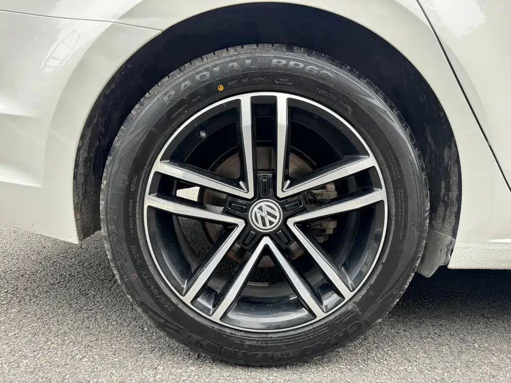 Volkswagen Lamando 2019 — фото 15