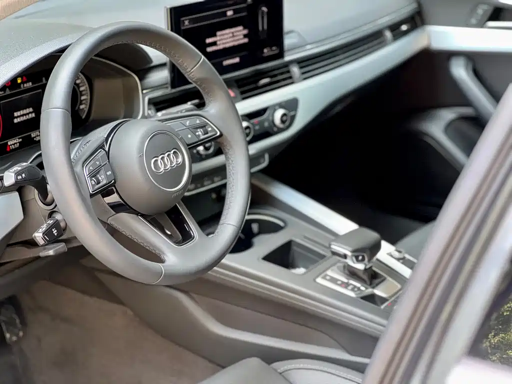 Audi A4L 2022 — фото 19