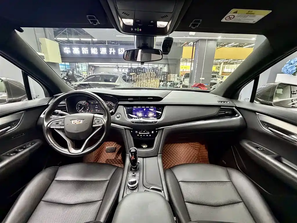 Cadillac XT6 2023 — фото 12