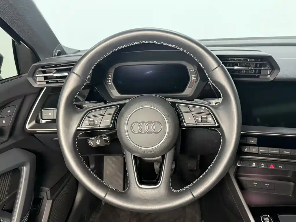 Audi A3 2023 — фото 14