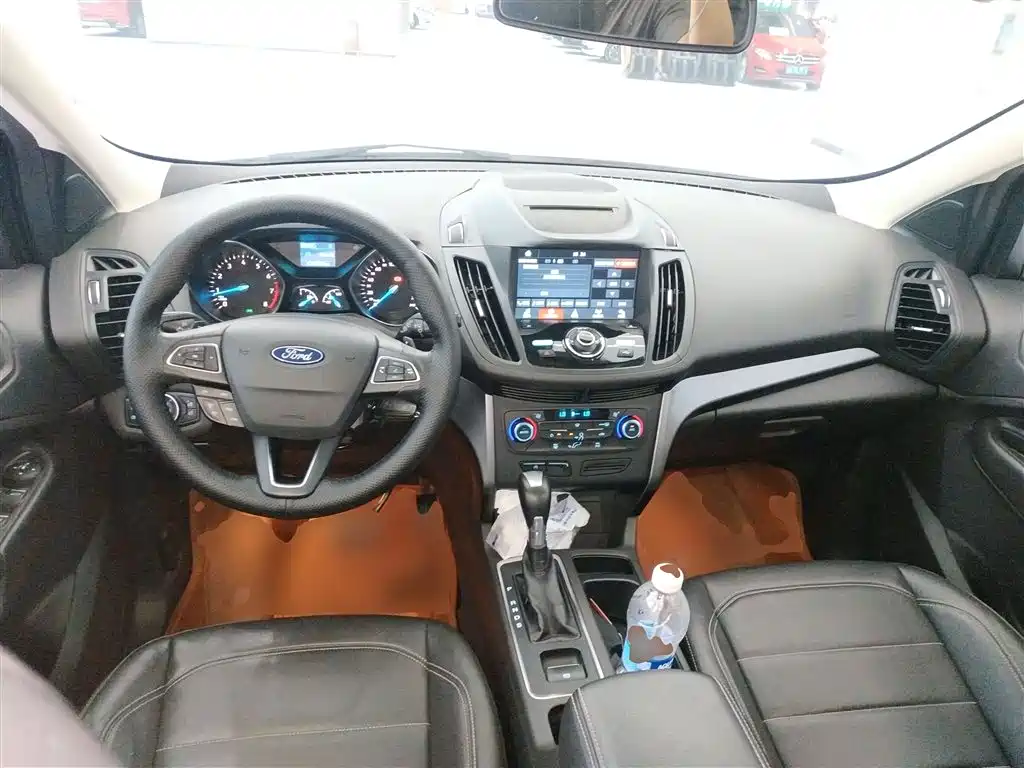 Ford Kuga 2017 — фото 10