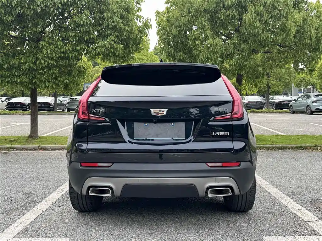 Cadillac XT4 2020 — фото 11