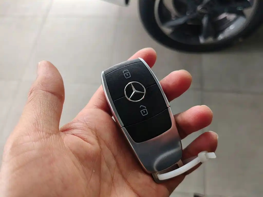 Mercedes-Benz GLB 2023 — фото 17