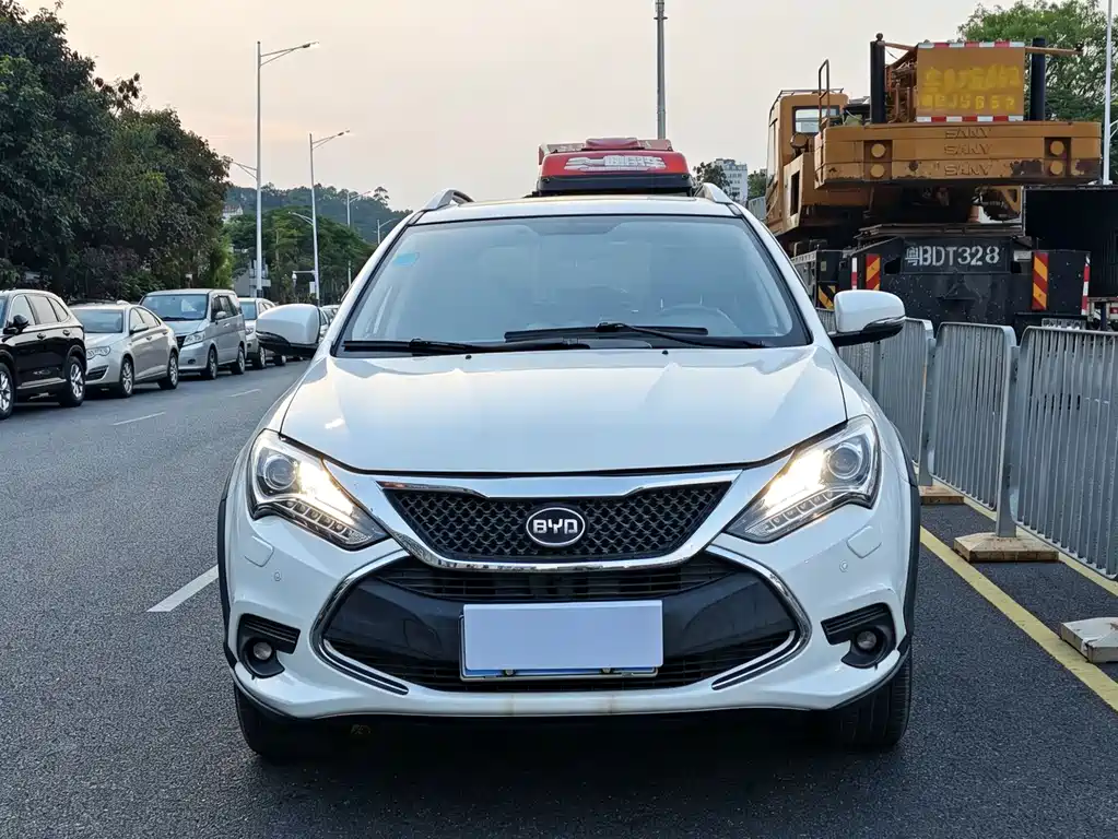 BYD Tang New Energy 2016