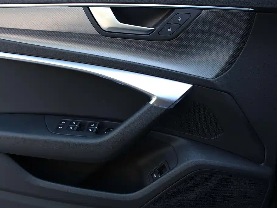Audi A6L 2021 — фото 14
