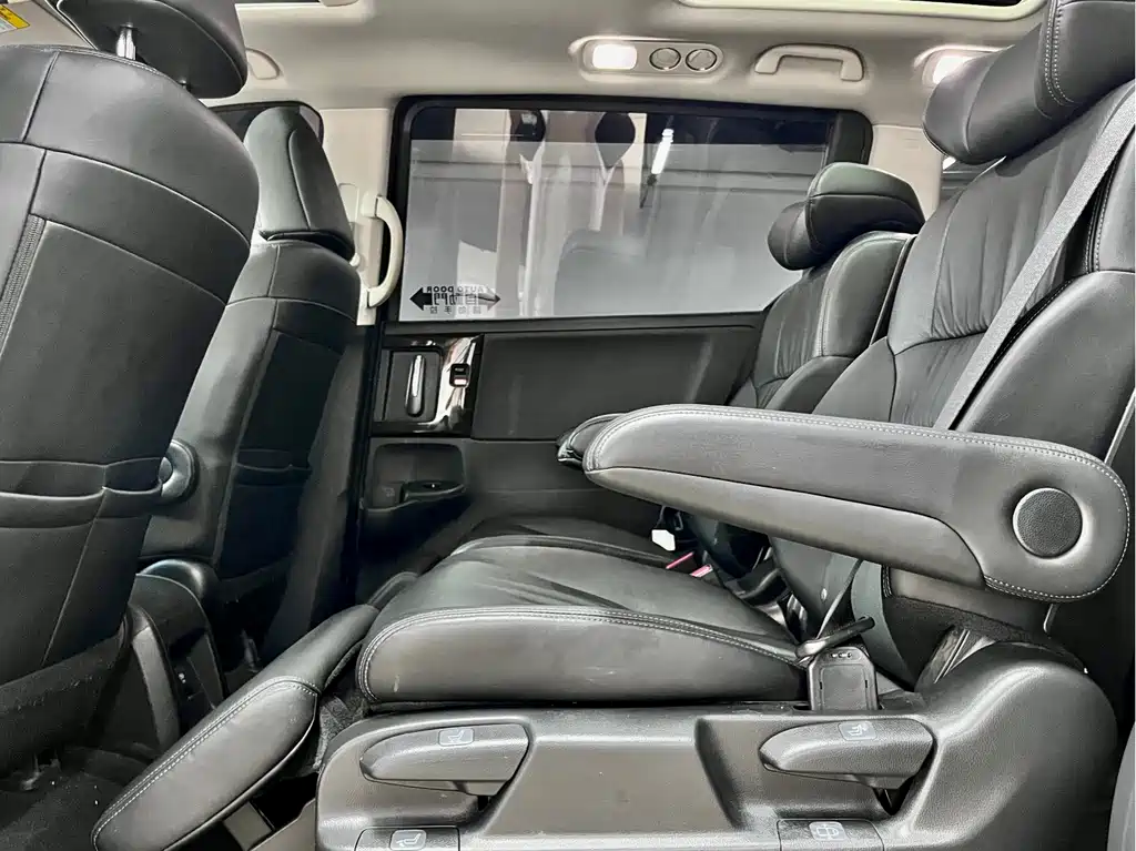 Honda Odyssey 2021 — фото 19