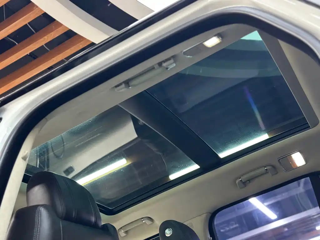 Land Rover Range Rover 2017 — фото 18