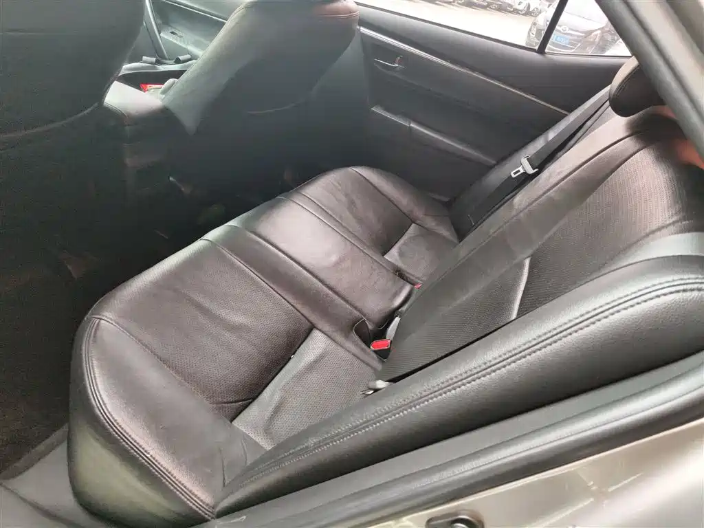 Toyota Corolla 2017 — фото 17