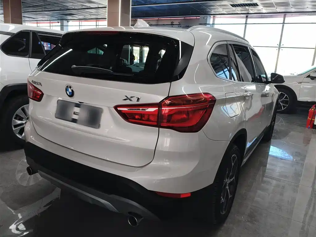 BMW X1 2017 — фото 7
