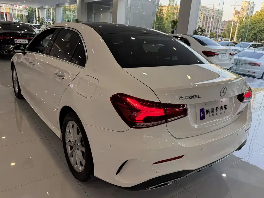 Mercedes-Benz A-Class 2021 — фото 11