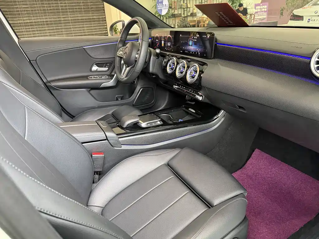 Mercedes-Benz A-Class 2021 — фото 14