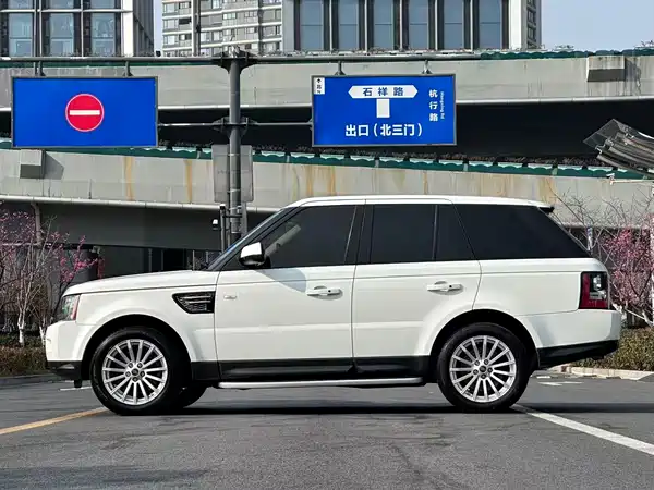 Land Rover Range Rover Sport 2013