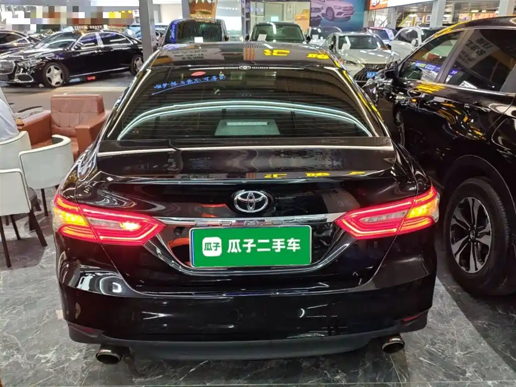 Toyota Camry 2020 — фото 6