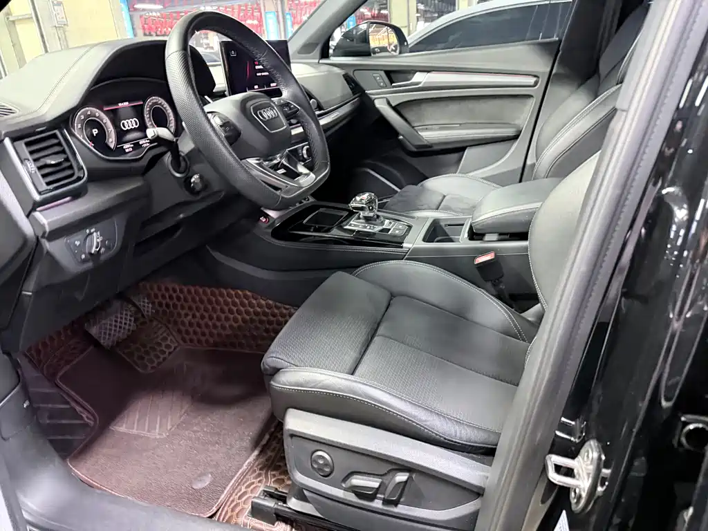 Audi Q5L Sportback 2022 — фото 8