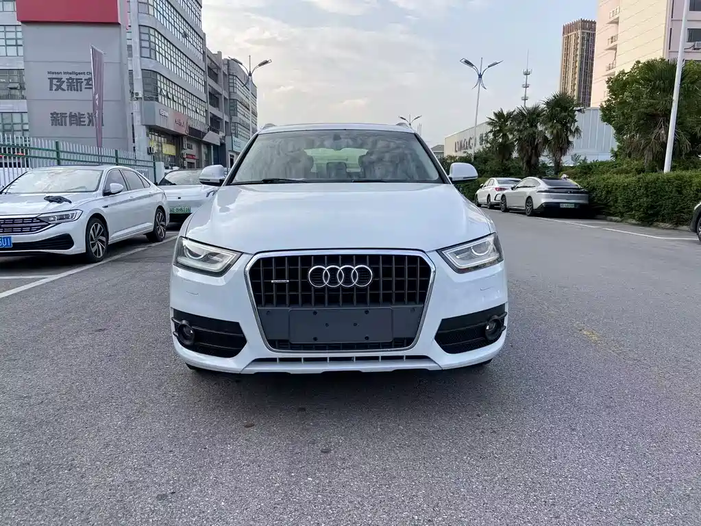 Audi Q3 2014