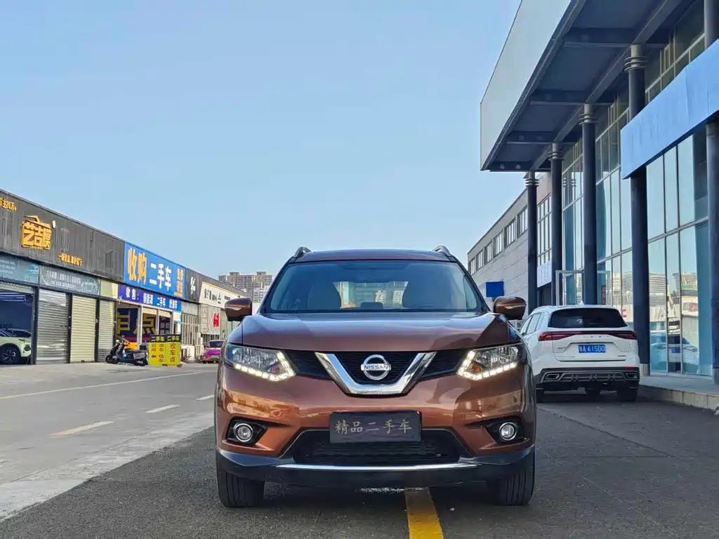 Nissan X-Trail 2015