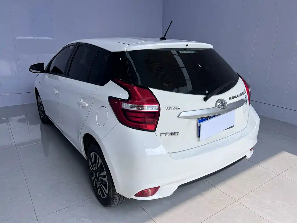 Toyota Yaris L 2017