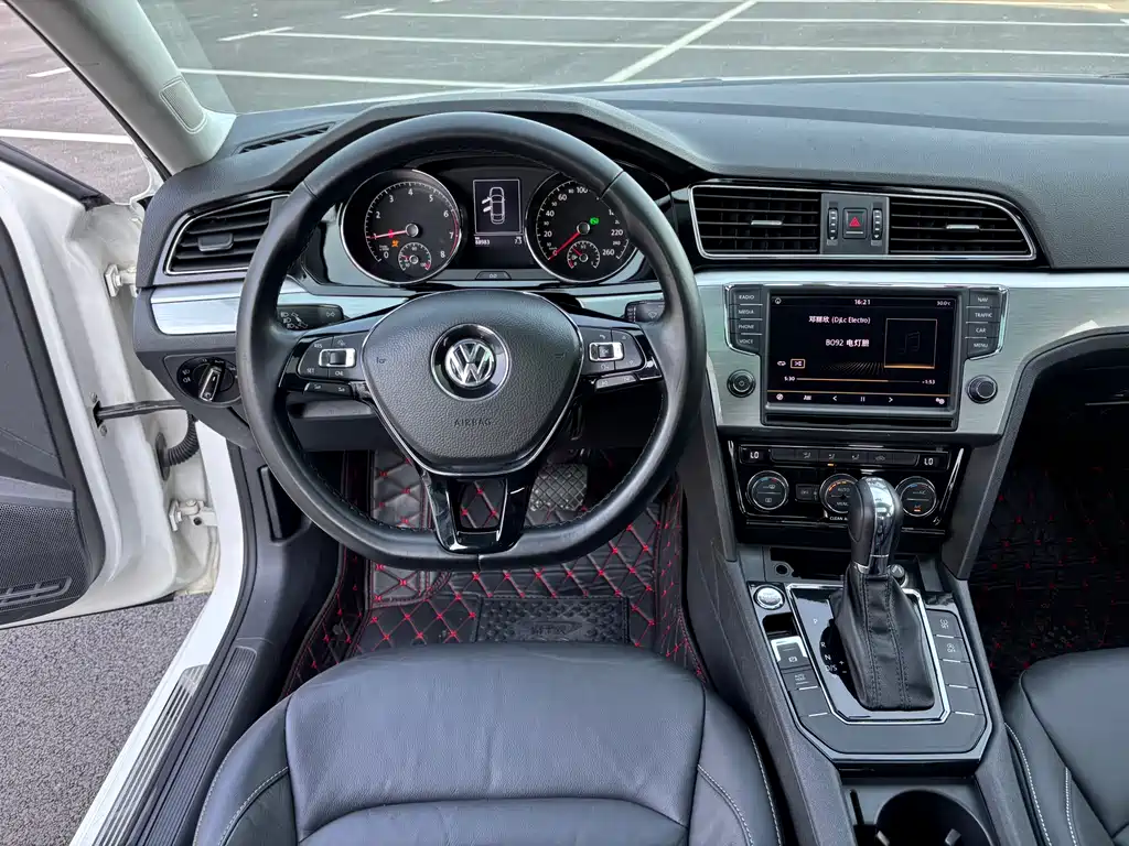 Volkswagen Lamando 2018 — фото 11
