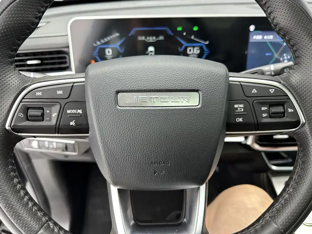 Jetour X70 PLUS 2022 — фото 15