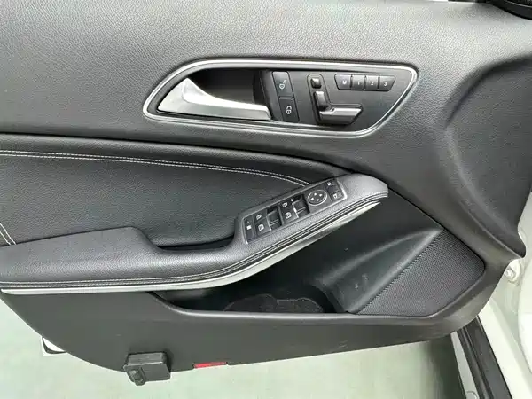 Mercedes-Benz GLA 2016