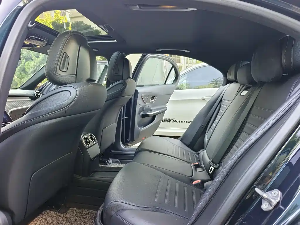 Mercedes-Benz C-Class 2022 — фото 8