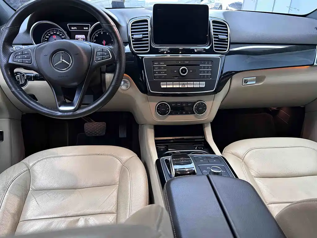 Mercedes-Benz GLE 2016 — фото 10