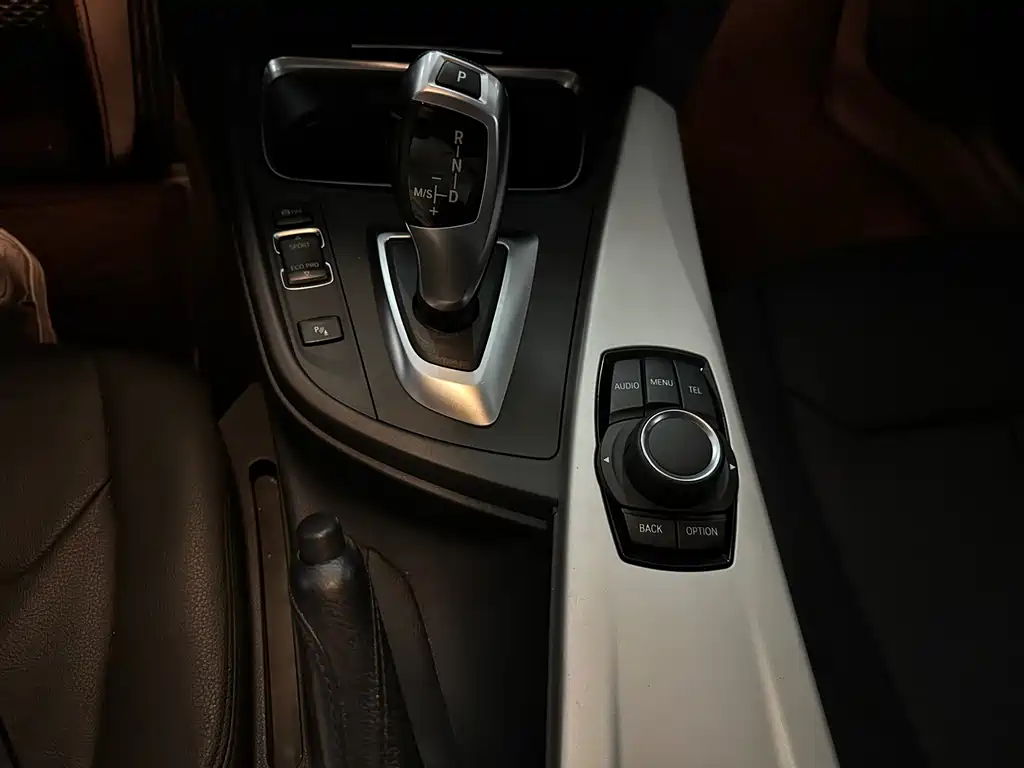 BMW 3 Series 2015 — фото 9