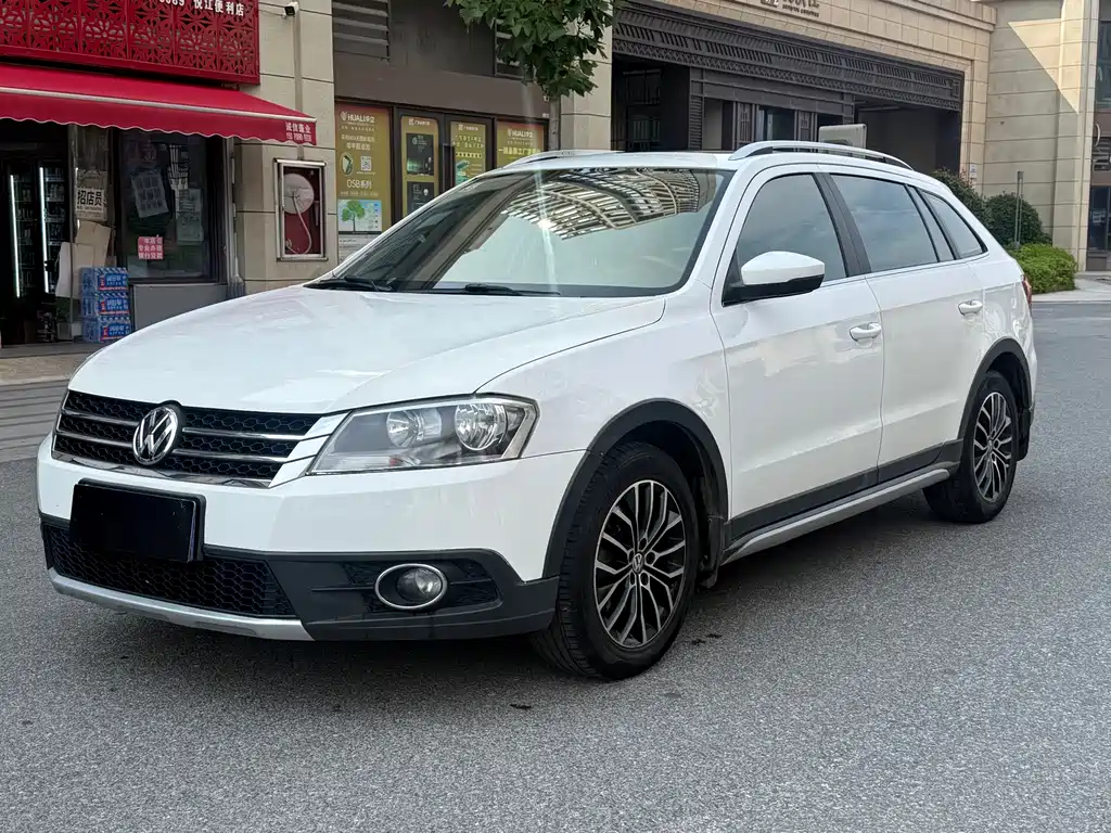 Volkswagen Cross Lavida 2015 — фото 3