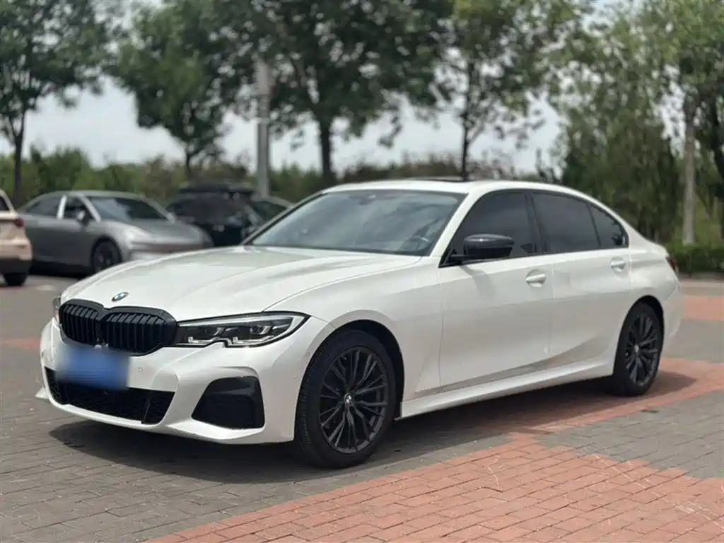 BMW 3 Series 2021 — фото 16
