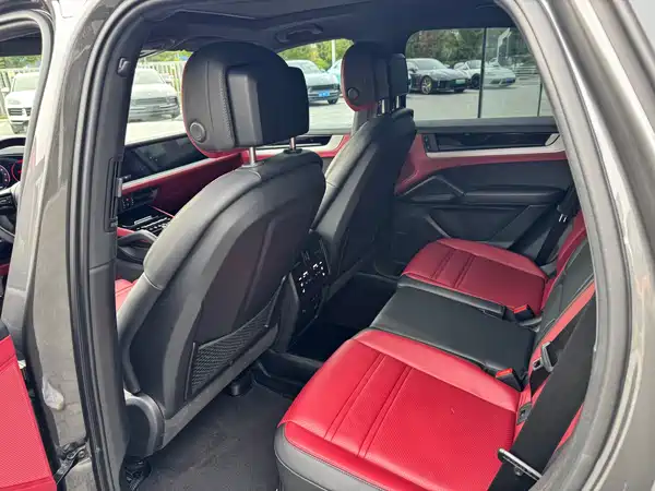 Porsche Cayenne New Energy 2024