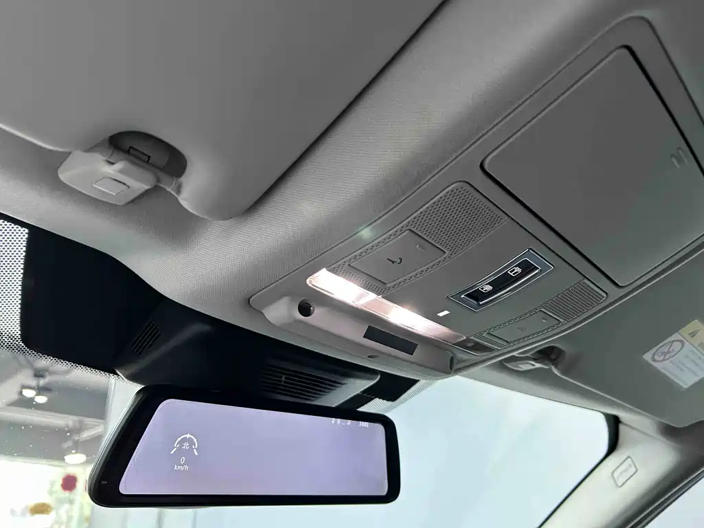 Land Rover Discovery Sport 2019 — фото 13