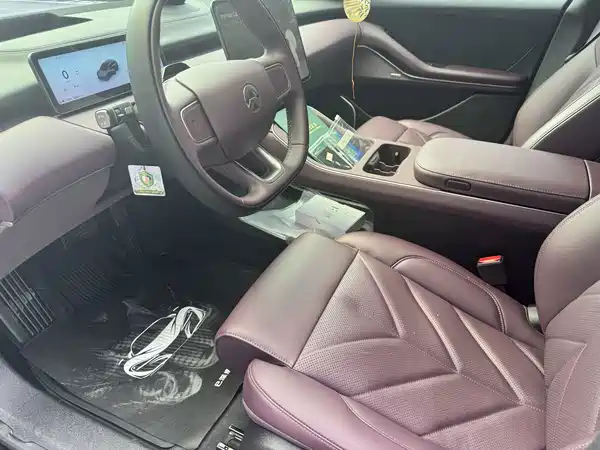 NIO ET5T 2025