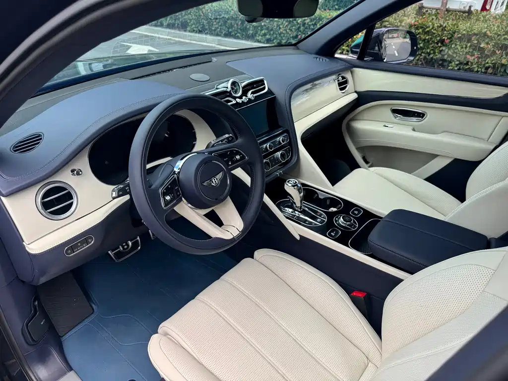 Bentley Bentayga 2024