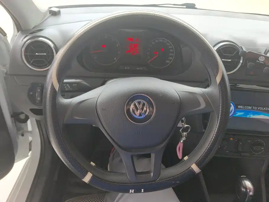 Volkswagen Jetta 2018 — фото 15