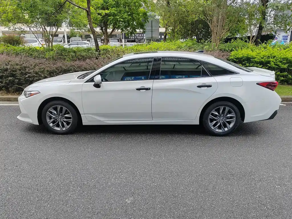 Toyota Avalon 2022