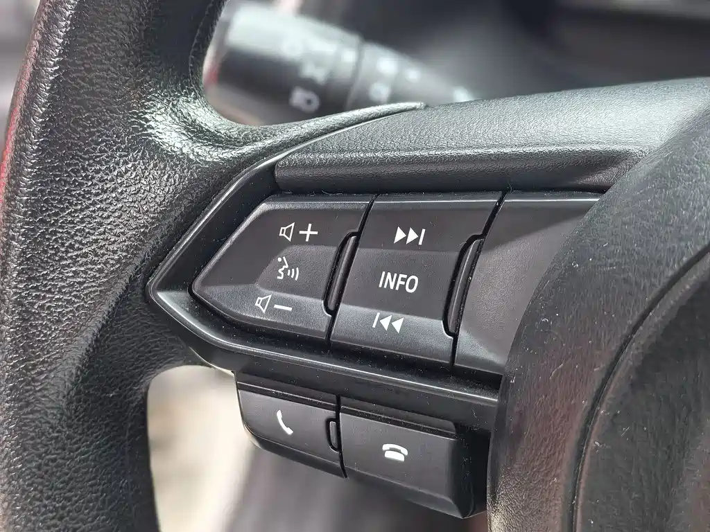 Mazda 3 Axela 2019 — фото 17
