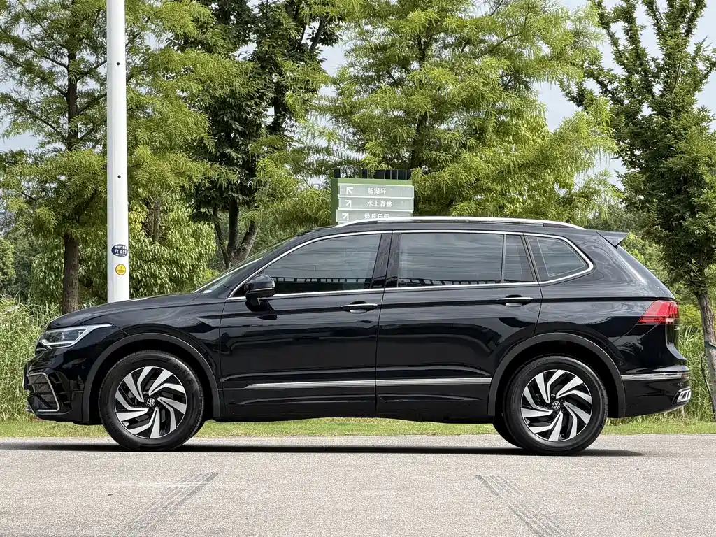 Volkswagen Tiguan L 2024 — фото 16