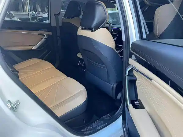 Geely Boyue L 2022