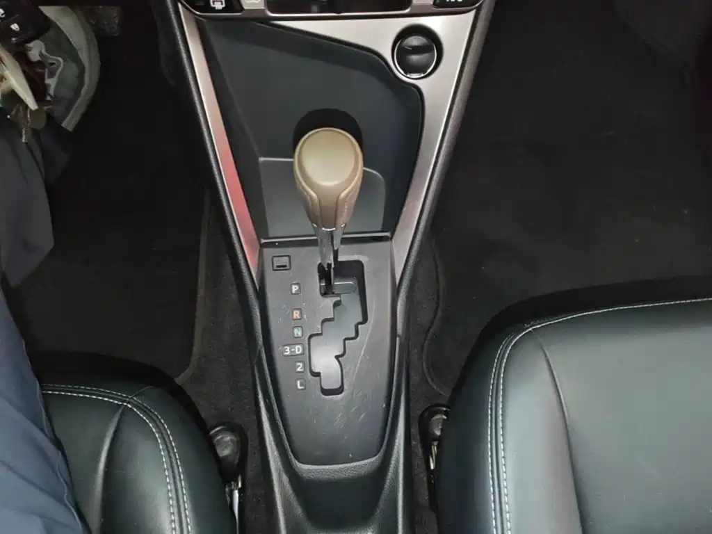 Toyota Yaris L 2016 — фото 14
