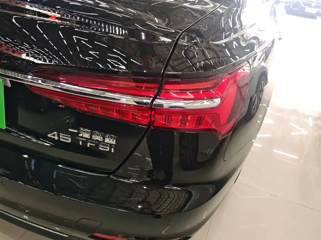 Audi A6L 2020 — фото 8