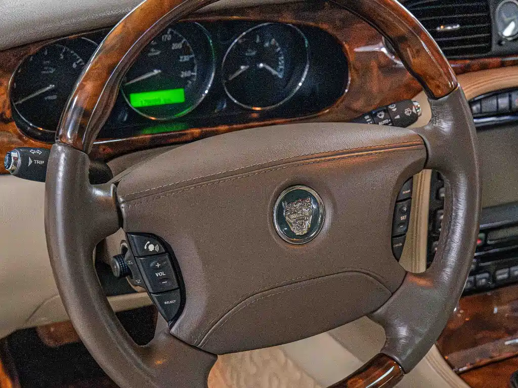 Jaguar XJ 2006 — фото 13