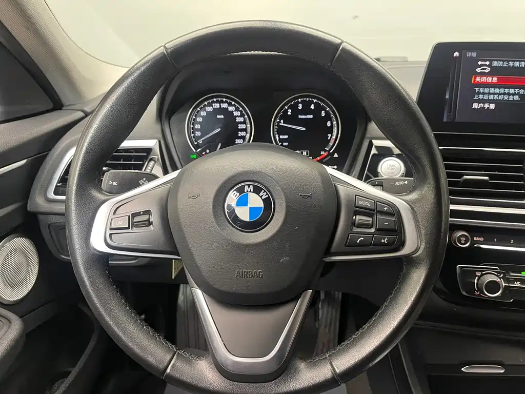 BMW 1 Series 2021 — фото 15