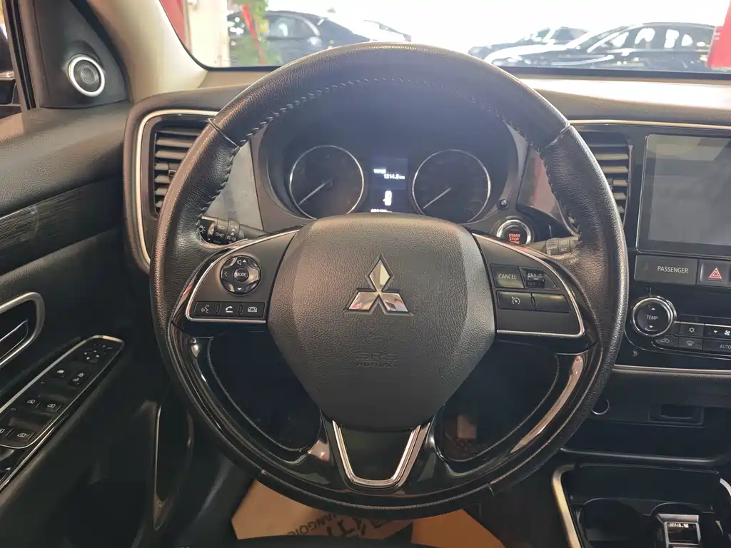 Mitsubishi Outlander 2019 — фото 14