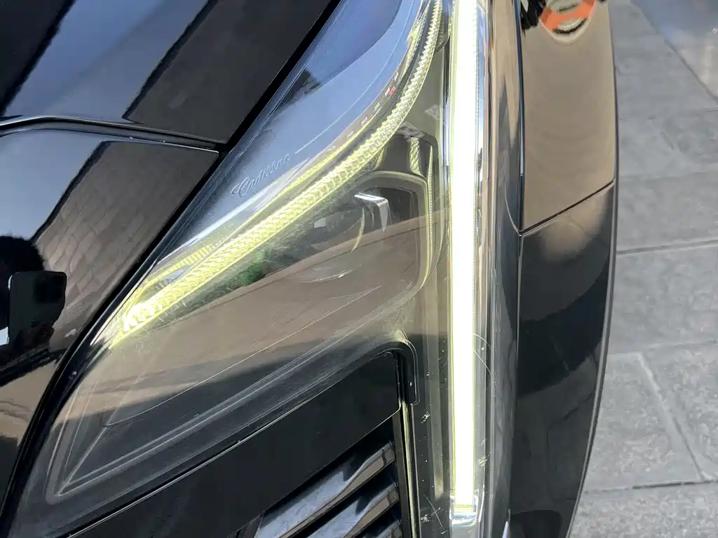 Cadillac XT4 2023 — фото 33