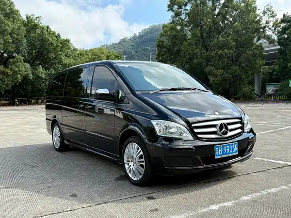 Mercedes-Benz Viano 2013