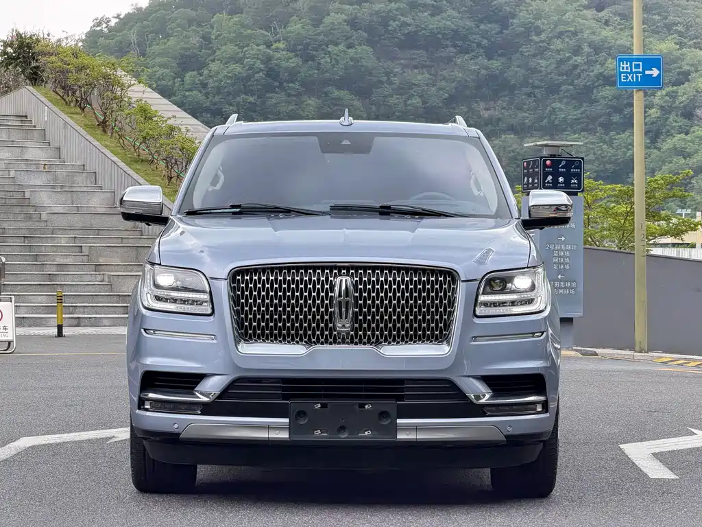 Lincoln Navigator 2021 — фото 2